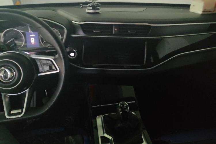 Used Dongfeng Fengon ix5 2019 220T Manual ZhiShang Version China VI Standard Center Console