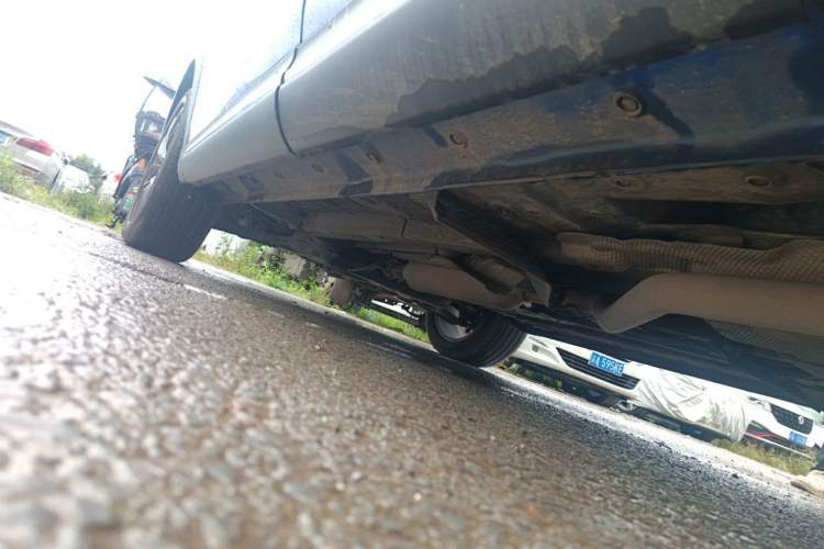 Used Dongfeng Fengon ix5 2019 220T CVT Zhiyue Trim China V Emission Standard Chassis Rear Left
