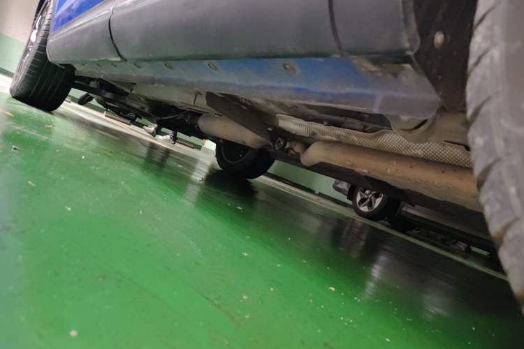Used Dongfeng Fengon ix5 2019 220T CVT Zhiyue Trim China V Emission Standard Chassis Rear Left