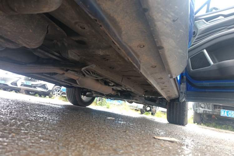 Used Dongfeng Fengon ix5 2019 220T CVT Zhiyue Trim China V Emission Standard Chassis Rear Right