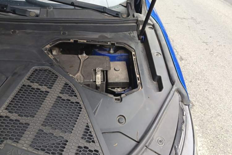 Used Dongfeng Fengon ix5 2019 220T CVT Zhiyue Trim China VI Standard Engine Bay Left