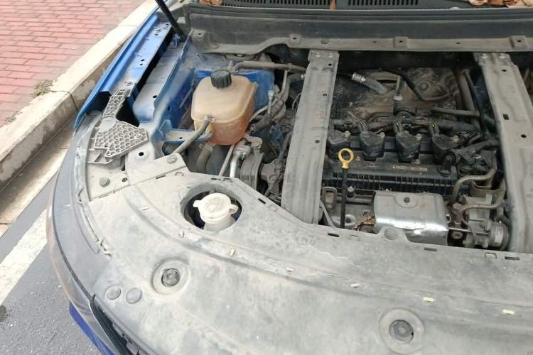 Used Dongfeng Fengon ix5 2019 220T Manual ZhiShang Version China VI Standard Engine Bay Right