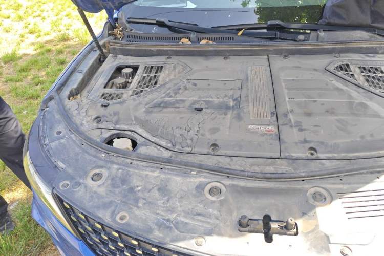 Used Dongfeng Fengon ix5 2019 280TGDI CVT ZhiZun Trim China V Emission Standard Engine Bay Right