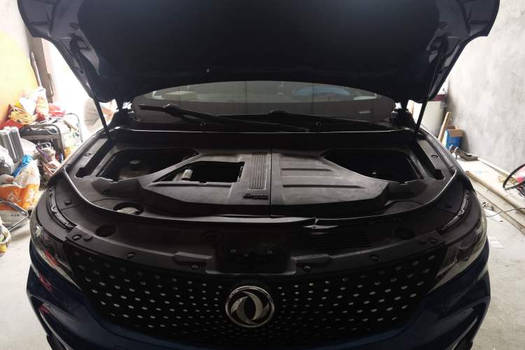 Used Dongfeng Fengon ix5 2019 220T CVT Zhiyue Trim China VI Standard Engine Bay