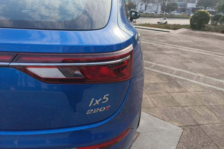 Used Dongfeng Fengon ix5 2019 220T CVT ZhiShang Trim China V Standard Exterior 2