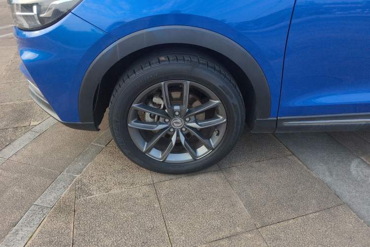 Used Dongfeng Fengon ix5 2019 220T CVT ZhiShang Trim China V Standard Exterior 3