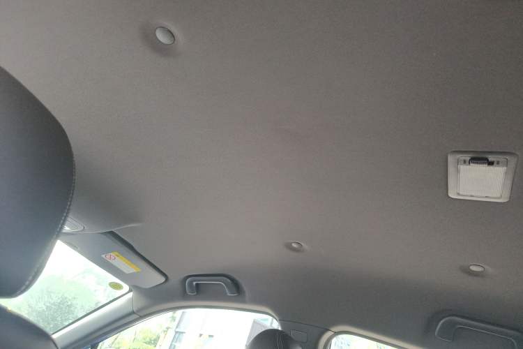 Used Dongfeng Fengon ix5 2019 220T CVT ZhiShang Trim China V Standard Headliner