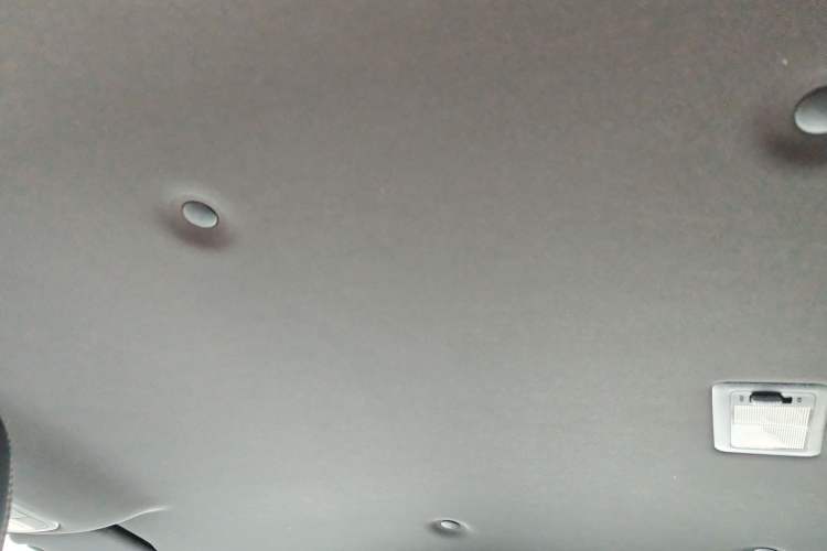 Used Dongfeng Fengon ix5 2019 220T CVT ZhiShang Trim China V Standard Headliner