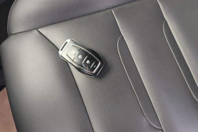 Used Dongfeng Fengon ix5 2019 220T CVT ZhiShang Trim China V Standard Interior 1
