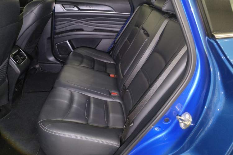 Used Dongfeng Fengon ix5 2019 220T CVT ZhiShang Trim China V Standard Left Rear Seat