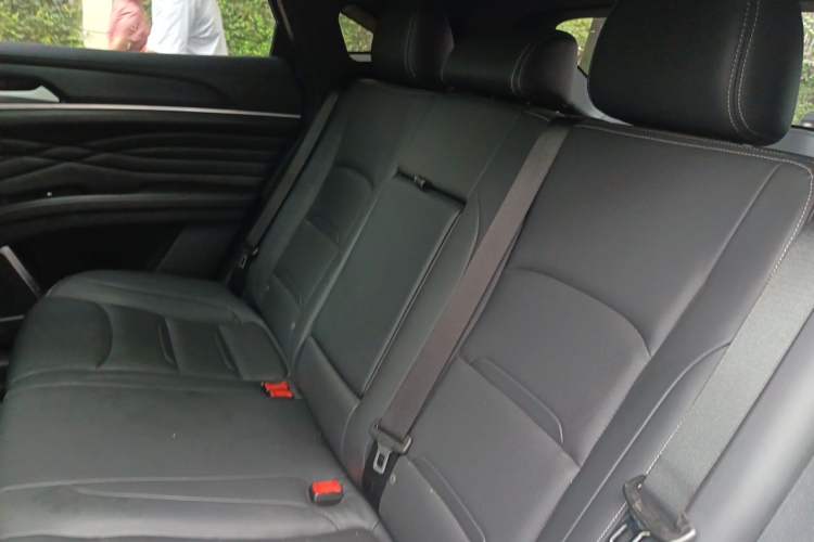 Used Dongfeng Fengon ix5 2019 220T CVT Zhiyue Trim China VI Standard Left Rear Seat
