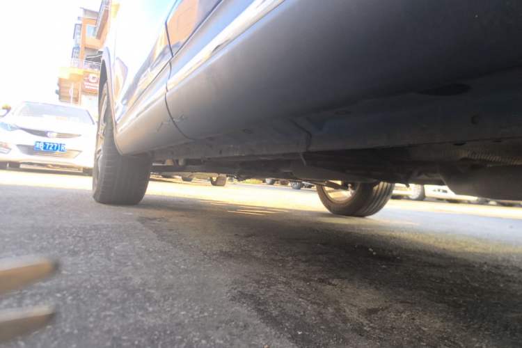 Used Dongfeng Fengon ix5 2019 220T CVT ZhiShang Trim China V Standard Left Side Sill