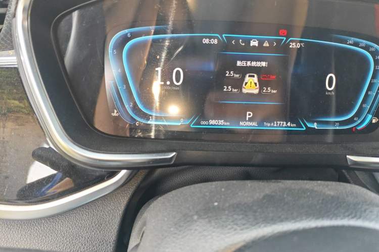 Used Dongfeng Fengon ix5 2019 280TGDI CVT ZhiZun Trim China V Emission Standard Odometer Close Up