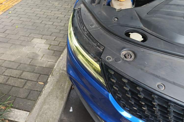 Used Dongfeng Fengon ix5 2019 220T CVT Zhiyue Trim China VI Standard Right Front Headlight
