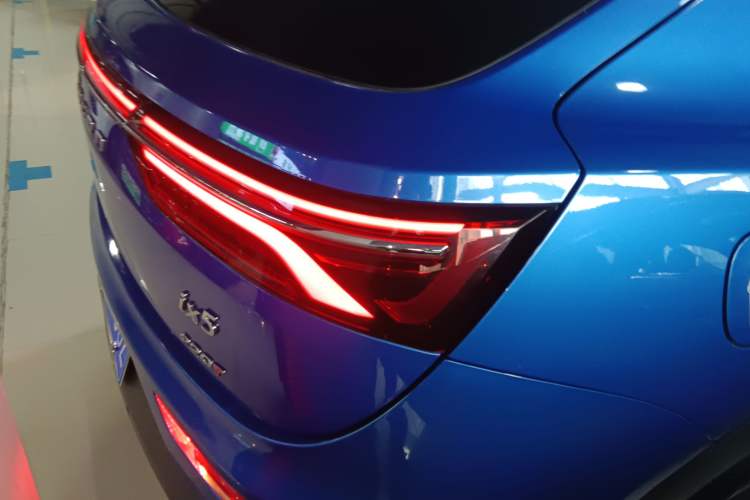 Used Dongfeng Fengon ix5 2019 220T CVT Zhiyue Trim China VI Standard Right Rear Taillight