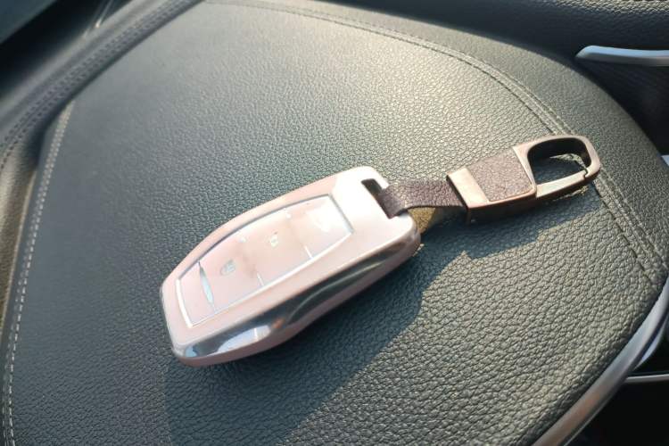 Used Dongfeng Fengon ix5 2019 220T CVT Zhiyue Trim China V Emission Standard Vehicle Key