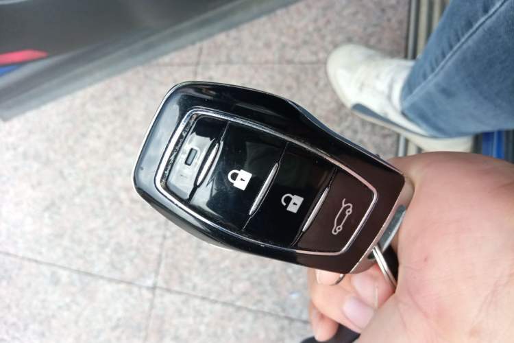 Used Dongfeng Fengon ix5 2019 220T CVT Zhiyue Trim China V Emission Standard Vehicle Key
