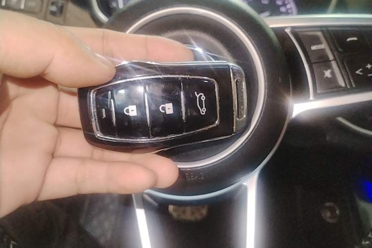 Used Dongfeng Fengon ix5 2019 220T CVT Zhiyue Trim China V Emission Standard Vehicle Key