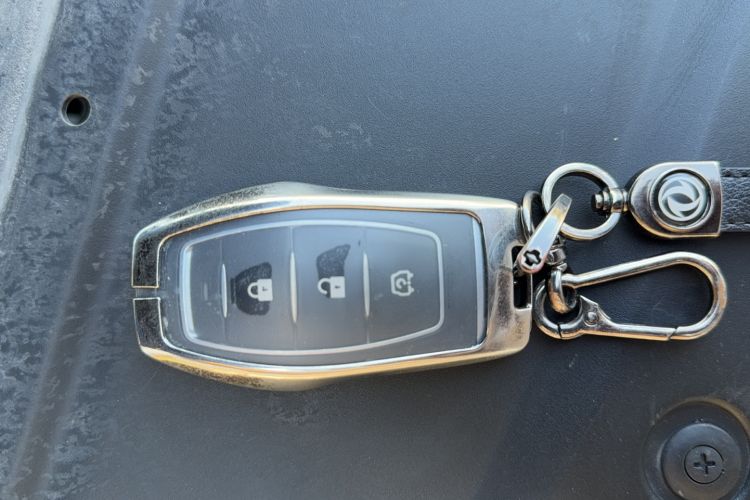 Used Dongfeng Fengon ix5 2019 220T CVT ZhiShang Trim China V Standard Vehicle Key