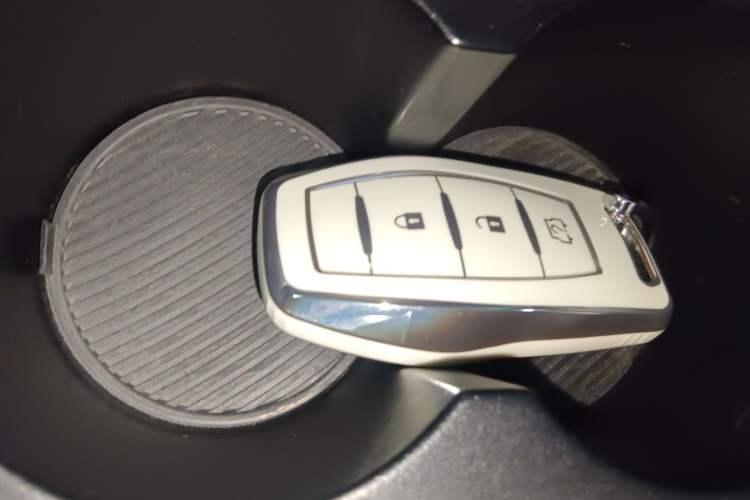 Used Dongfeng Fengon ix5 2019 220T CVT Zhiyue Trim China VI Standard Vehicle Key
