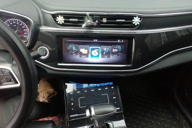 Used Dongfeng Fengon ix5 2019 220T CVT ZhiShang Trim China V Standard Audio And AC Panel