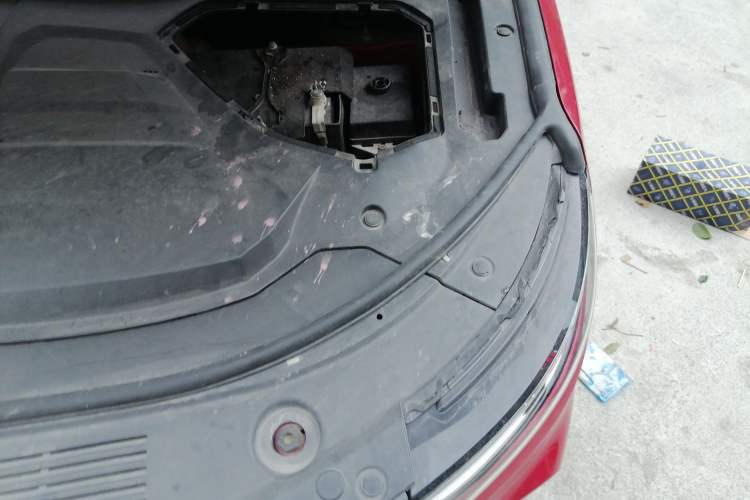 Used Dongfeng Fengon ix5 2019 220T CVT ZhiShang Trim China V Standard Engine Bay Left