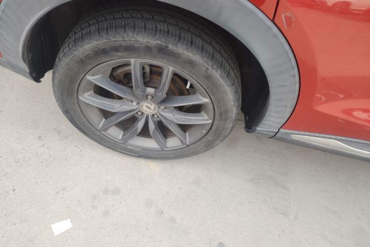 Used Dongfeng Fengon ix5 2019 220T CVT ZhiShang Trim China V Standard Exterior 8