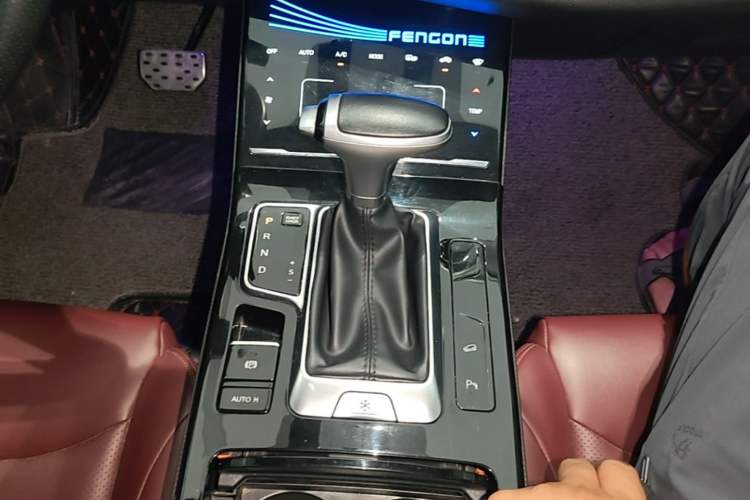 Used Dongfeng Fengon ix5 2019 220T CVT Zhiyue Trim China V Emission Standard Gear Lever