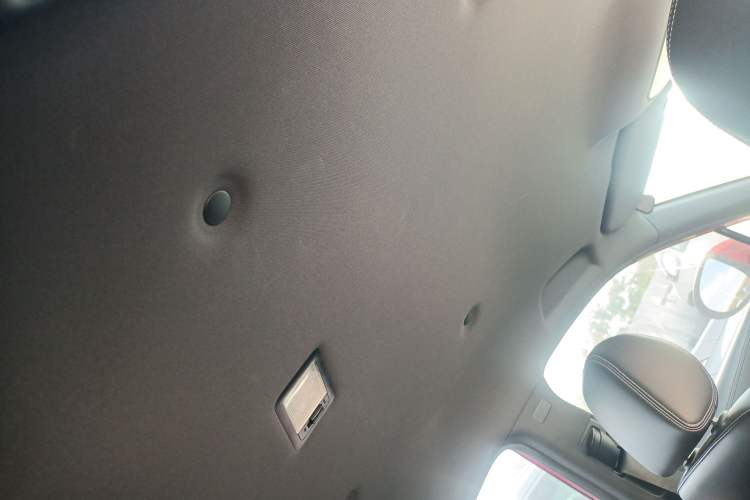 Used Dongfeng Fengon ix5 2019 220T CVT ZhiShang Trim China V Standard Headliner