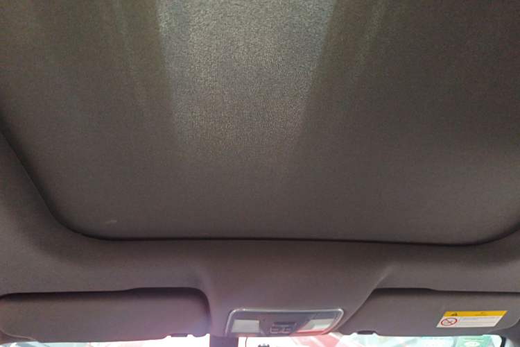 Used Dongfeng Fengon ix5 2019 220T CVT Zhiyue Trim China VI Standard Headliner