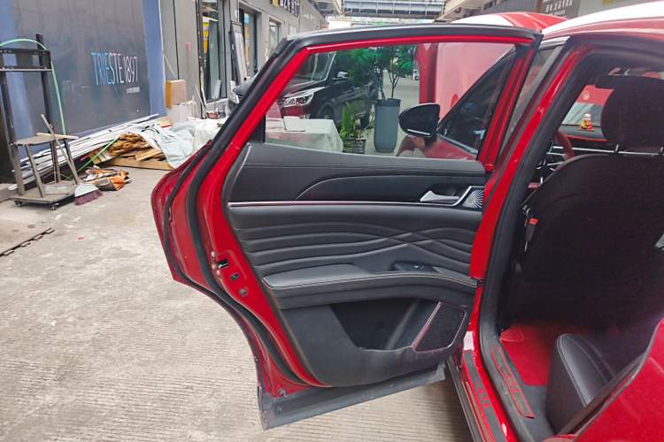 Used Dongfeng Fengon ix5 2019 220T CVT Zhiyue Trim China VI Standard Left Rear Door Interior