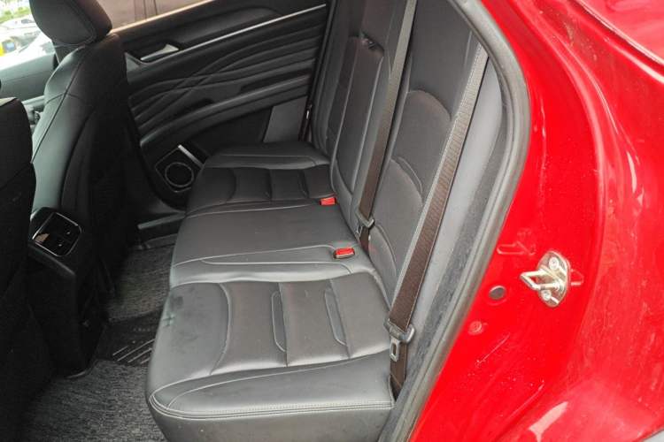 Used Dongfeng Fengon ix5 2019 220T Manual Smart Version China V Standard Left Rear Seat