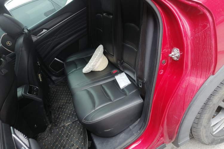 Used Dongfeng Fengon ix5 2019 220T CVT ZhiShang Trim China V Standard Left Rear Seat