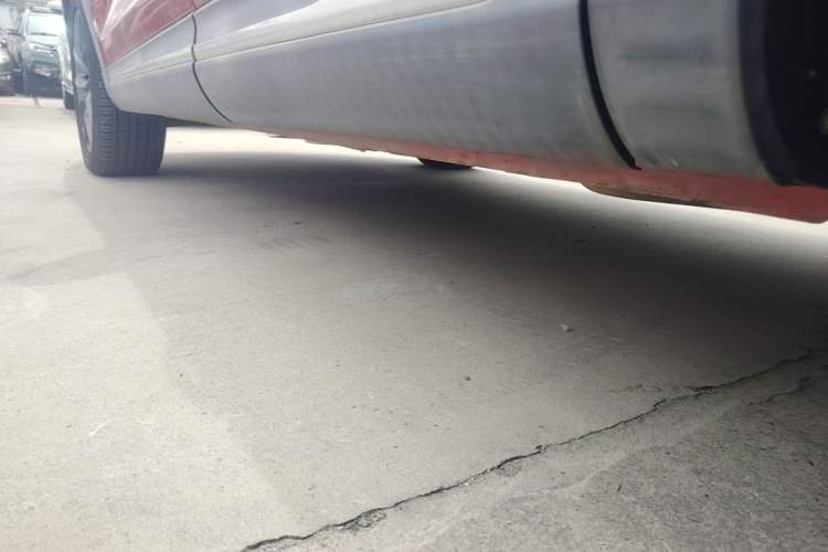 Used Dongfeng Fengon ix5 2019 220T CVT ZhiShang Trim China V Standard Left Side Sill