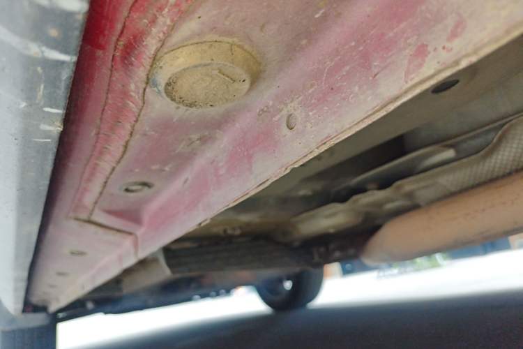Used Dongfeng Fengon ix5 2019 220T CVT Zhiyue Trim China VI Standard Left Side Sill