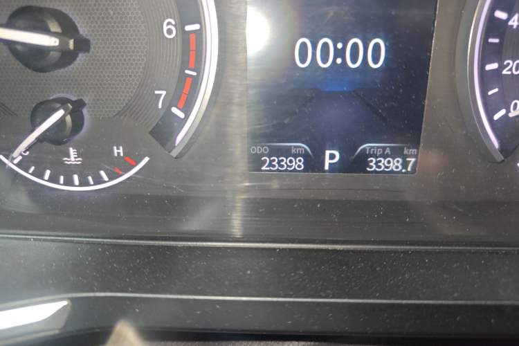 Used Dongfeng Fengon ix5 2019 220T CVT Zhiyue Trim China V Emission Standard Odometer Close Up