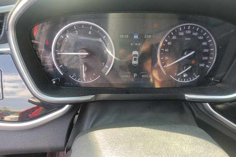 Used Dongfeng Fengon ix5 2019 220T CVT ZhiShang Trim China V Standard Odometer Close Up
