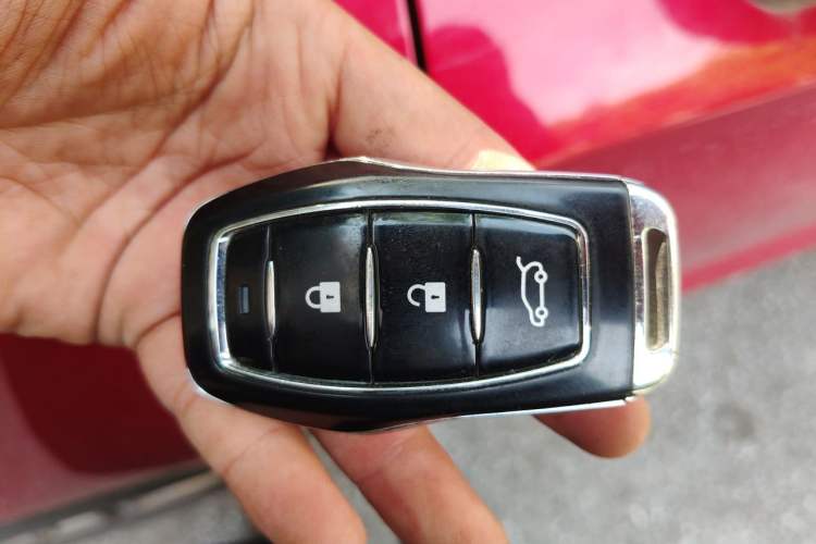 Used Dongfeng Fengon ix5 2019 220T CVT Zhiyue Trim China V Emission Standard Vehicle Key
