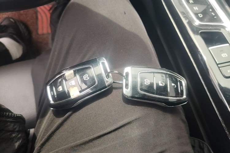 Used Dongfeng Fengon ix5 2019 220T CVT ZhiShang Trim China V Standard Vehicle Key