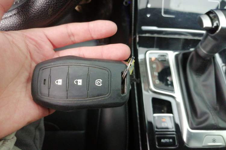 Used Dongfeng Fengon ix5 2019 220T CVT ZhiShang Trim China V Standard Vehicle Key