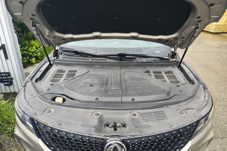 Used Dongfeng Fengon ix5 2019 220T CVT Zhiyue Trim China VI Standard Engine Bay