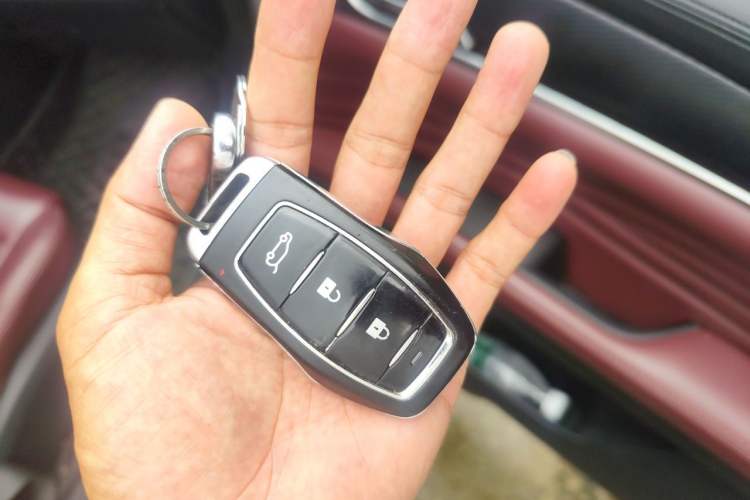 Used Dongfeng Fengon ix5 2019 220T CVT Zhiyue Trim China VI Standard Vehicle Key