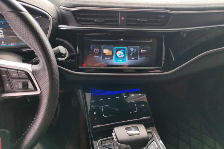 Used Dongfeng Fengon ix5 2019 280TGDI CVT ZhiZun Trim China V Emission Standard Audio And AC Panel