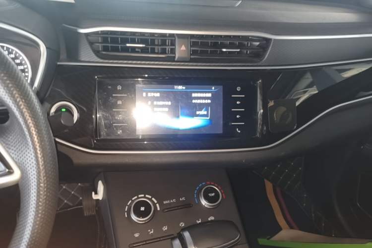 Used Dongfeng Fengon ix5 2019 220TGDI CVT Zhiya Trim China VI Standard Audio And AC Panel