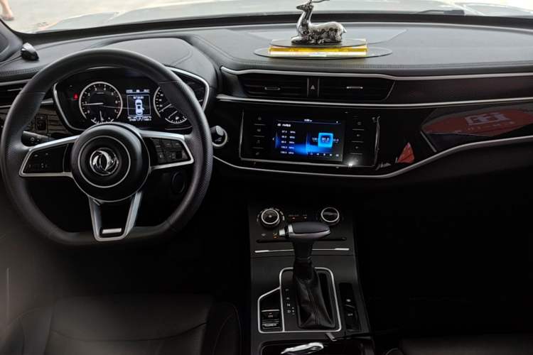 Used Dongfeng Fengon ix5 2019 220TGDI CVT Zhiya Trim China VI Standard Center Console