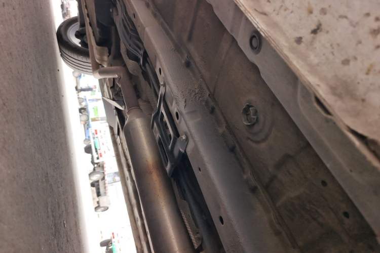 Used Dongfeng Fengon ix5  Chassis Front Right