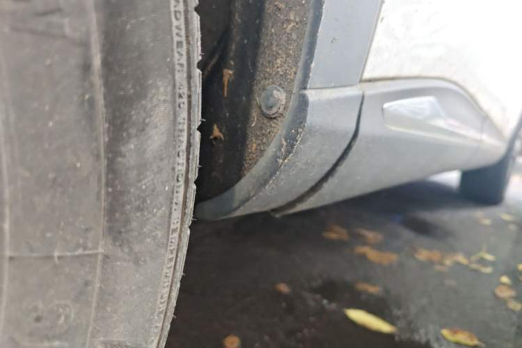 Used Dongfeng Fengon ix5 2019 220TGDI CVT Zhiya Trim China VI Standard Chassis Rear Right