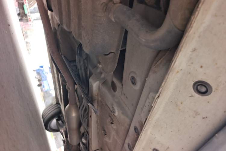 Used Dongfeng Fengon ix5  Chassis Rear Right