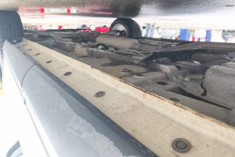 Used Dongfeng Fengon ix5 2019 220T CVT Zhiyue Trim China V Emission Standard Chassis Rear Right