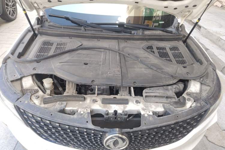 Used Dongfeng Fengon ix5 2019 220T CVT ZhiShang Trim China V Standard Engine Bay